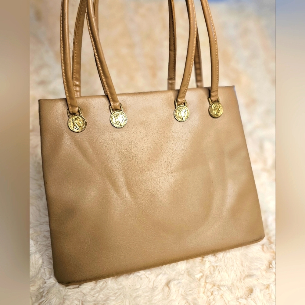 Vintage Stylemark Coin Accent Purse